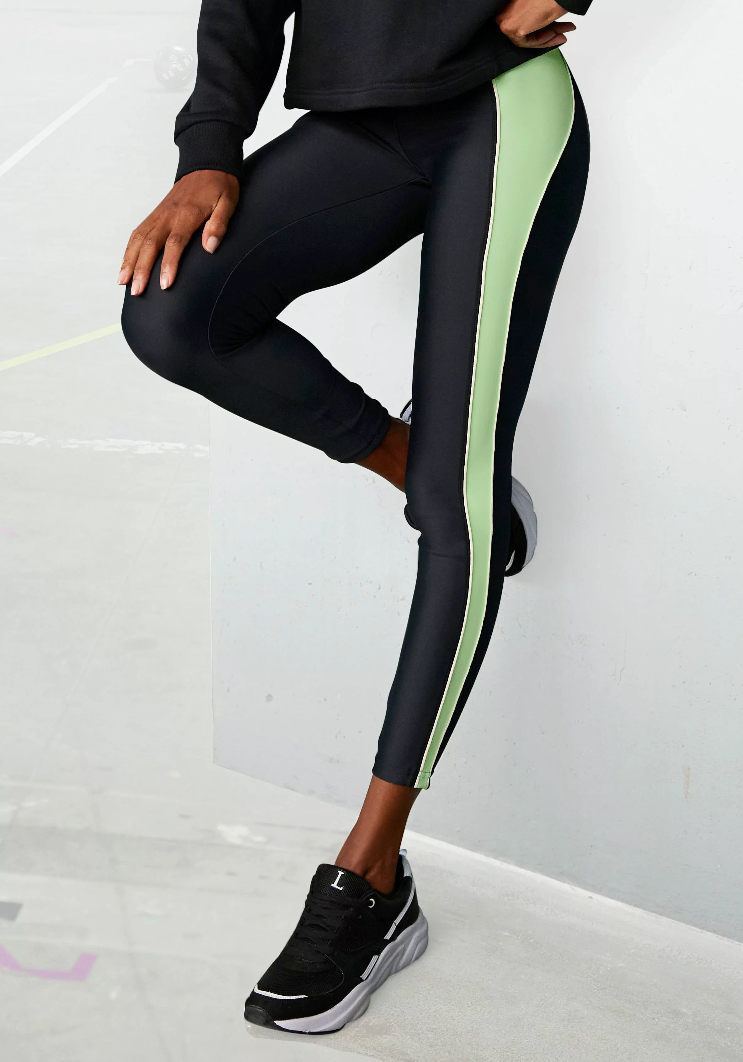 LASCANA ACTIVE Leggings "-Sporthose", mit farblich abgesetztem Seitenstreif günstig online kaufen