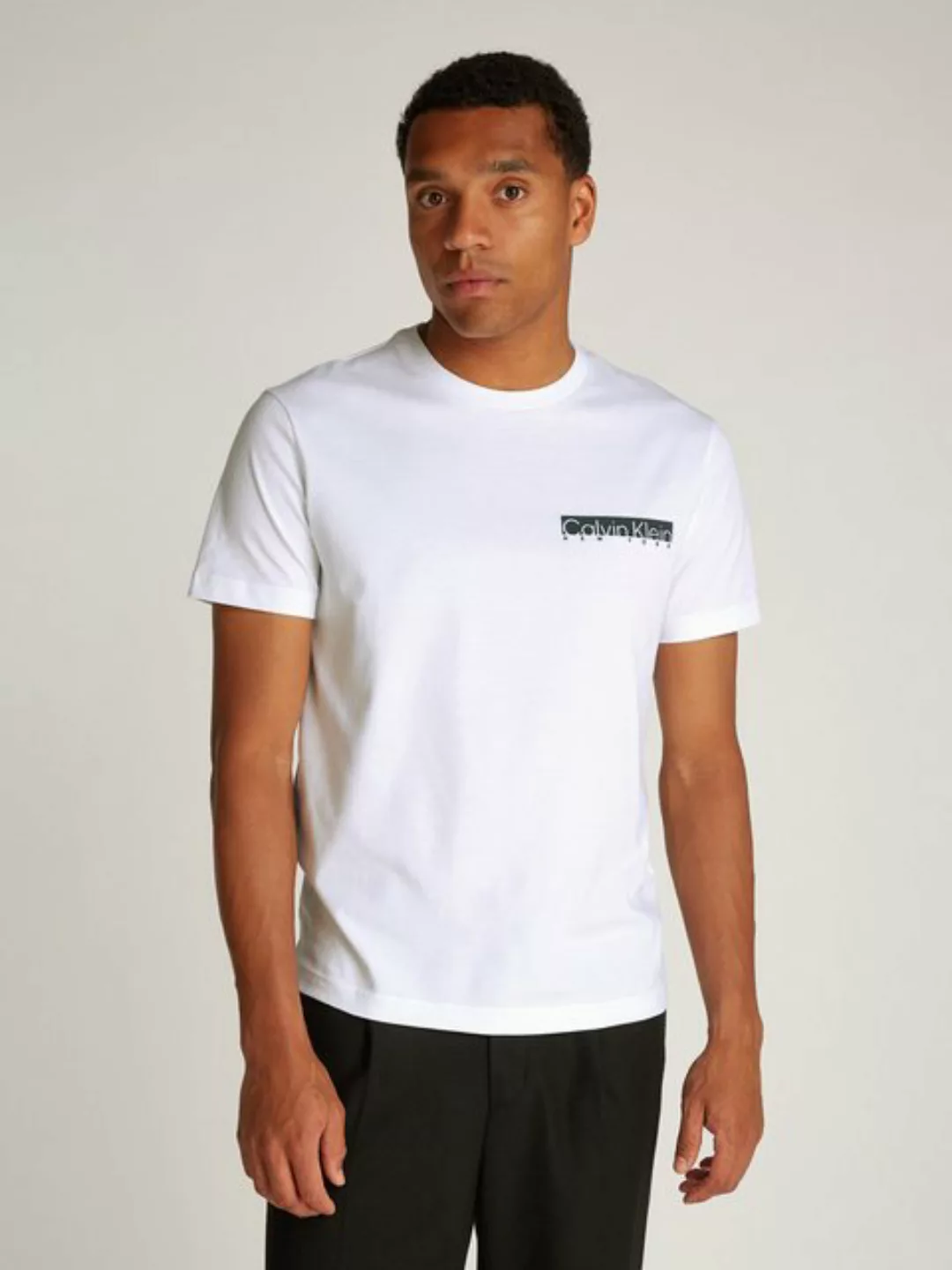 Calvin Klein Rundhalsshirt NY CHEST BOX LOGO T-SHIRT mit Logoprint günstig online kaufen