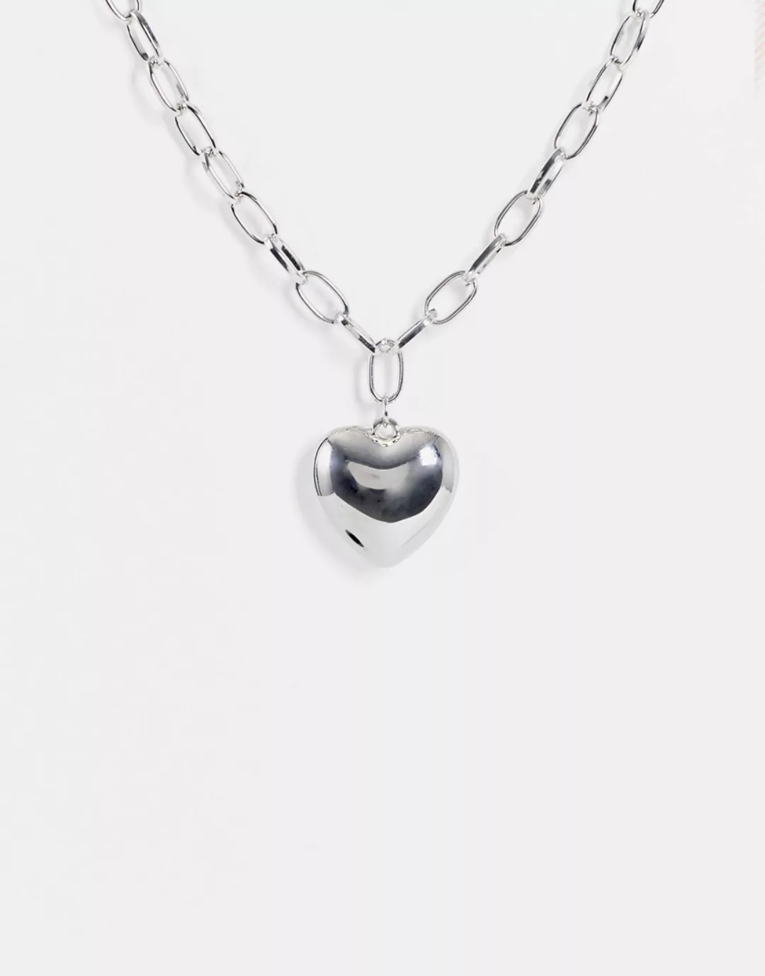 ASOS DESIGN – Silberfarbene Halskette mit Herzanhänger günstig online kaufen