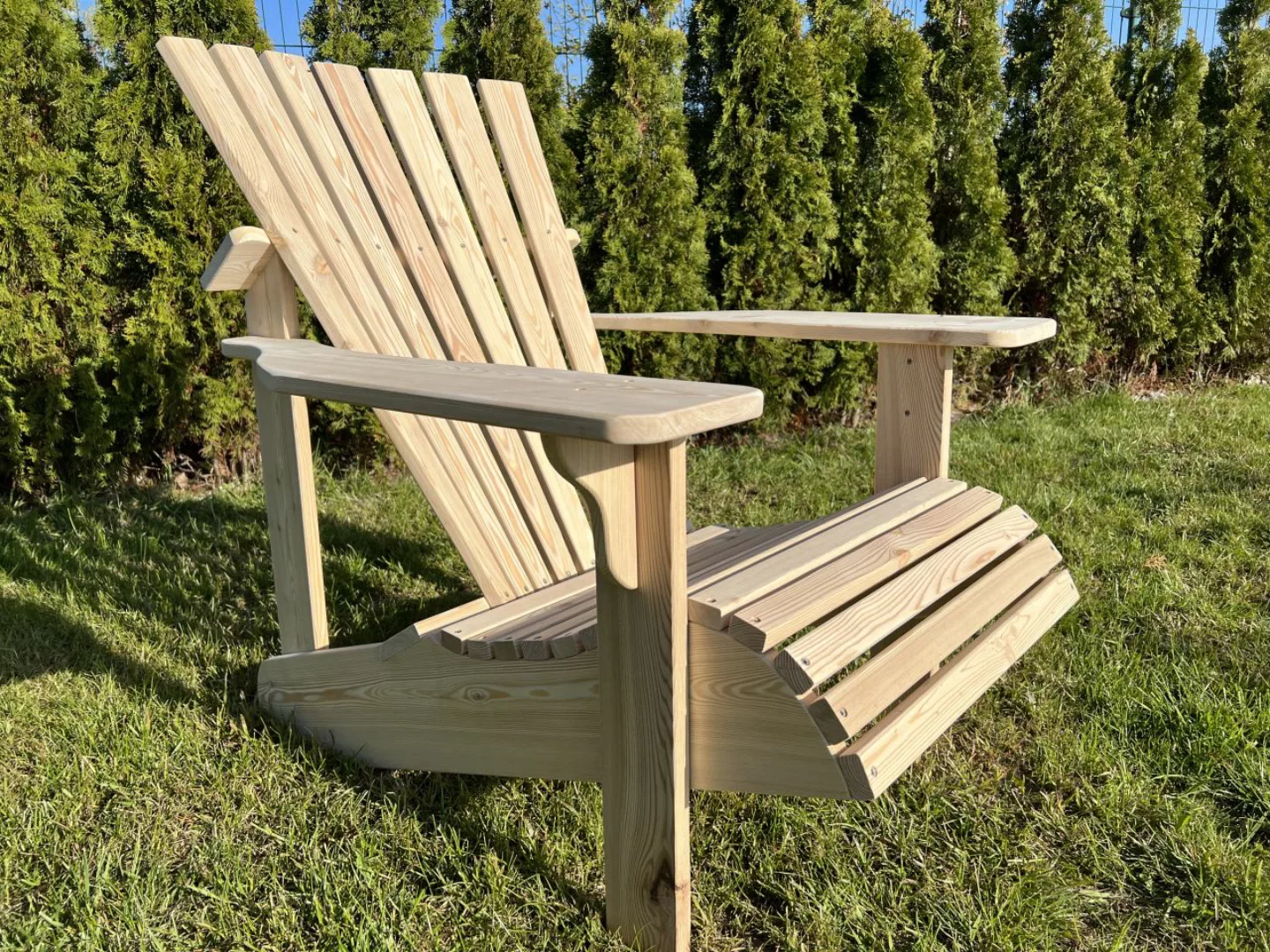 Hochwertiger Adirondack Gartenstuhl aus massivem Lärchenholz günstig online kaufen