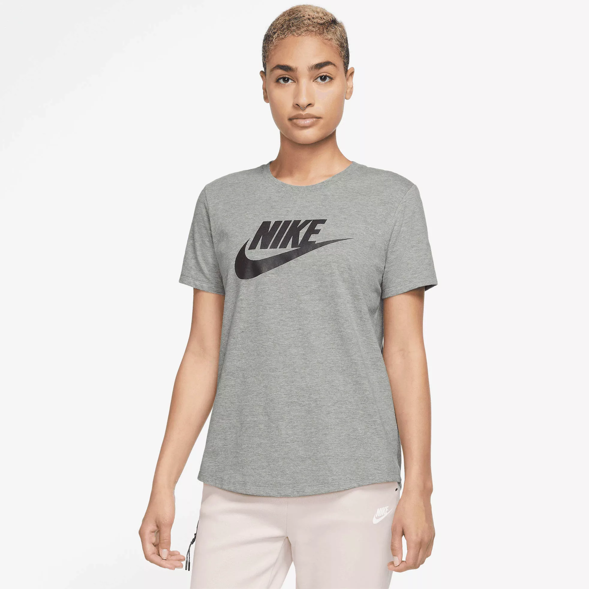 Nike Sportswear T-Shirt "ESSENTIALS WOMENS LOGO T-SHIRT", Basic Damen T-Shi günstig online kaufen