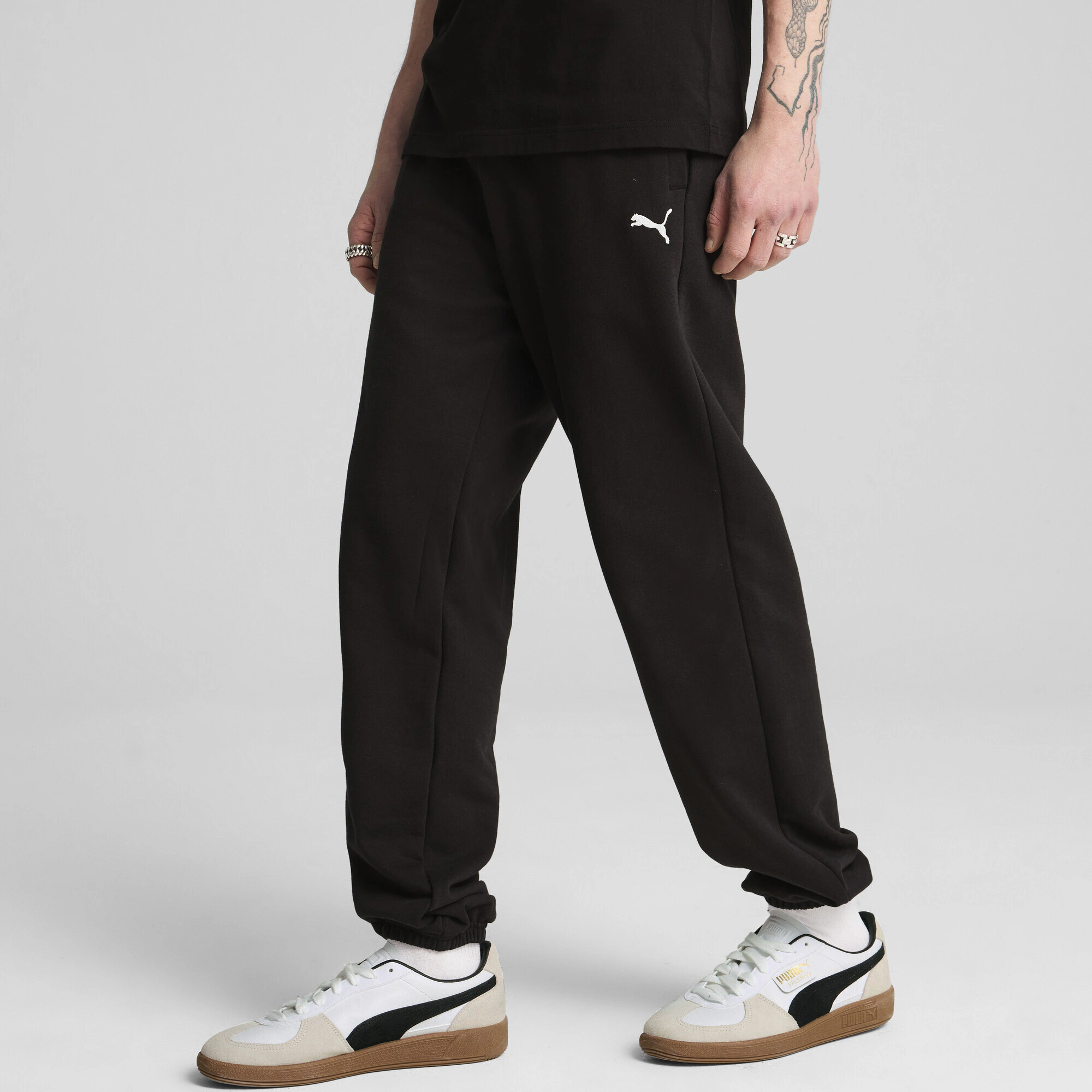 PUMA Sporthose "Wardrobe Essentials Relaxed Jogginghose Herren" günstig online kaufen