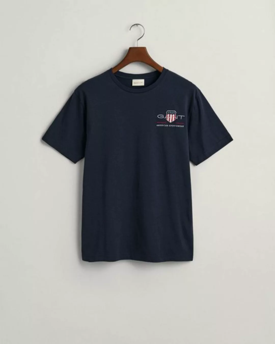 Gant T-Shirt REG ARCHIVE SHIELD EMB SS T-SHIRT von dem Archiv aus den 1980e günstig online kaufen