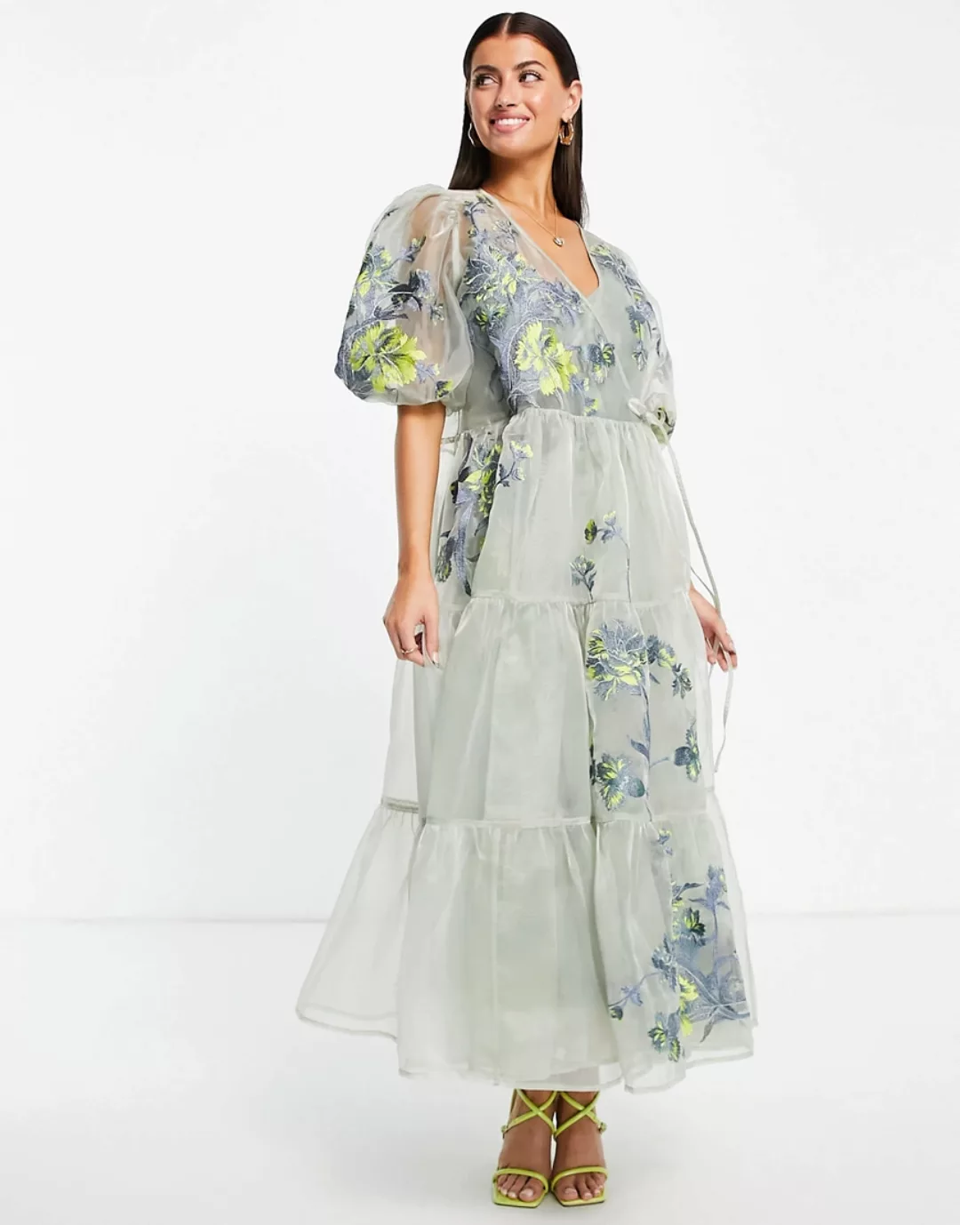 ASOS EDITION – Gestuftes Wickelkleid aus besticktem Organza-Grau günstig online kaufen