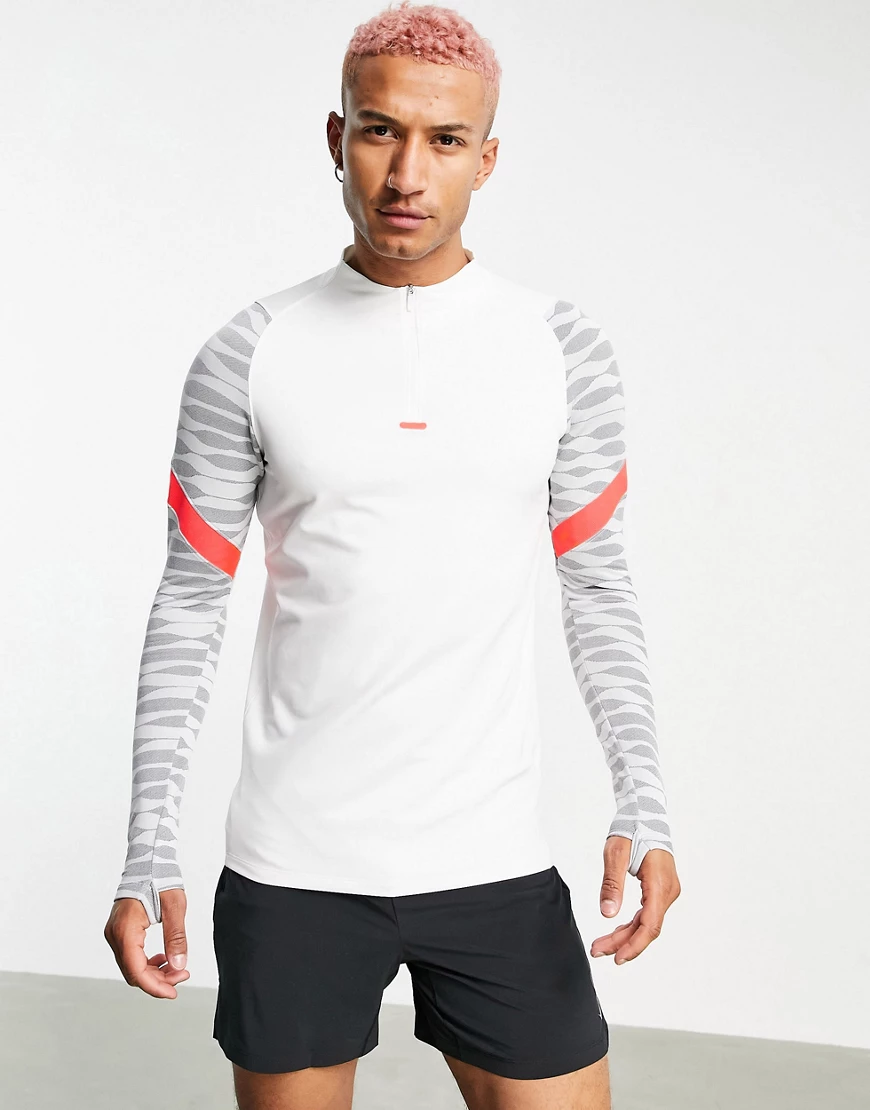 Nike Football – Dri-FIT Strike 21 Drill – Oberteil in Weiß günstig online kaufen