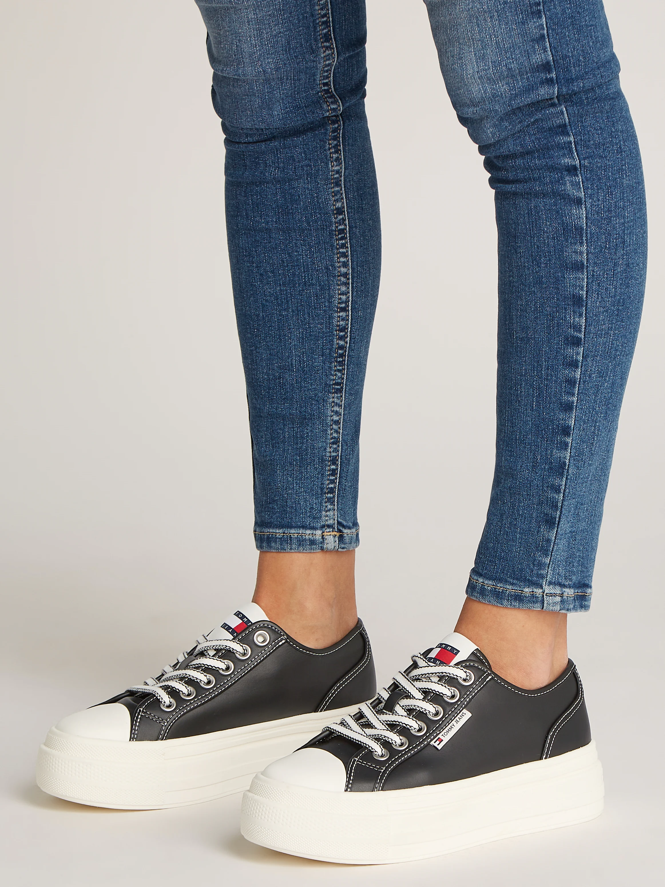 Tommy Jeans Plateausneaker "TJW FOXING VULC LC LEATHER", Freizeitschuh, Hal günstig online kaufen