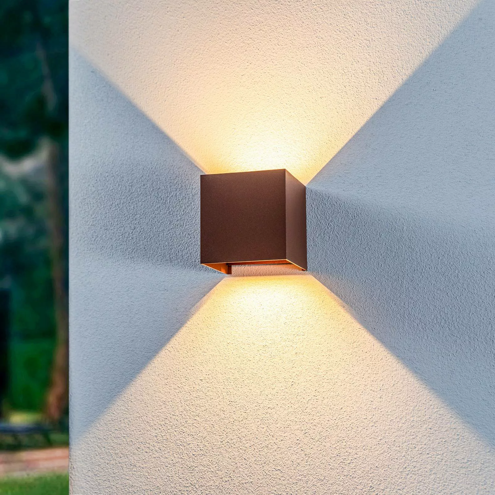 Lindby LED-Außenwandleuchte Nivar, 10 cm, rostbraun, Metall günstig online kaufen