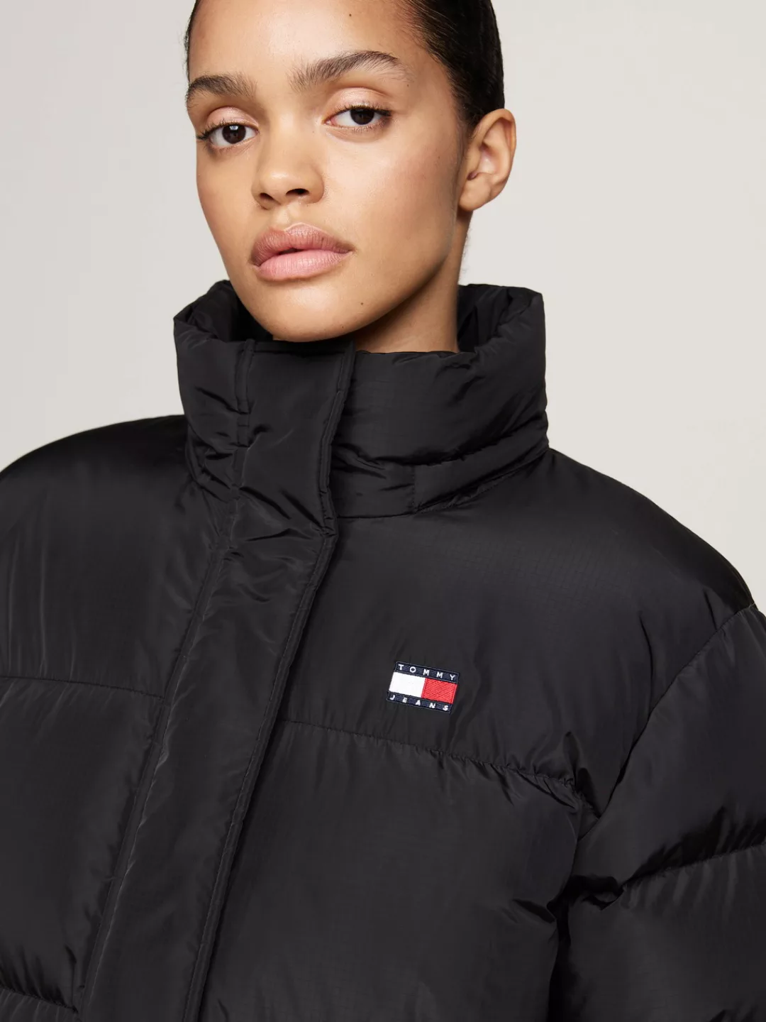 Tommy Jeans Steppmantel "TJW ALASKA LONG PUFFER EXT", mit Logostickerei günstig online kaufen