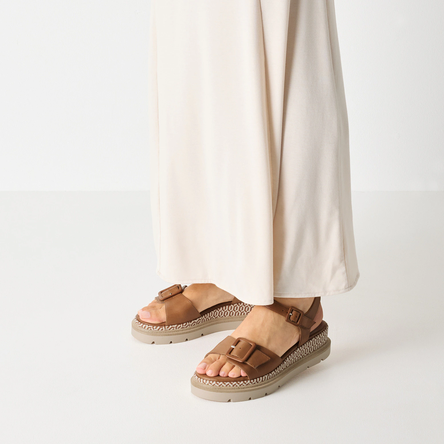 Tamaris Keilsandalette, Riemchensandale, Sommerschuh mit Muster am Plateau günstig online kaufen