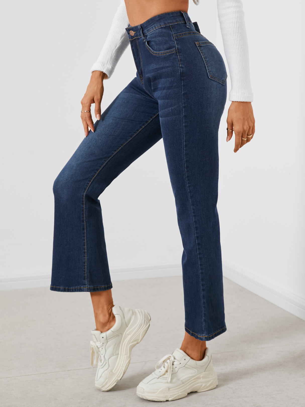 Seitentaschen Micro-Flared Jeans mit mittlerer Taille günstig online kaufen