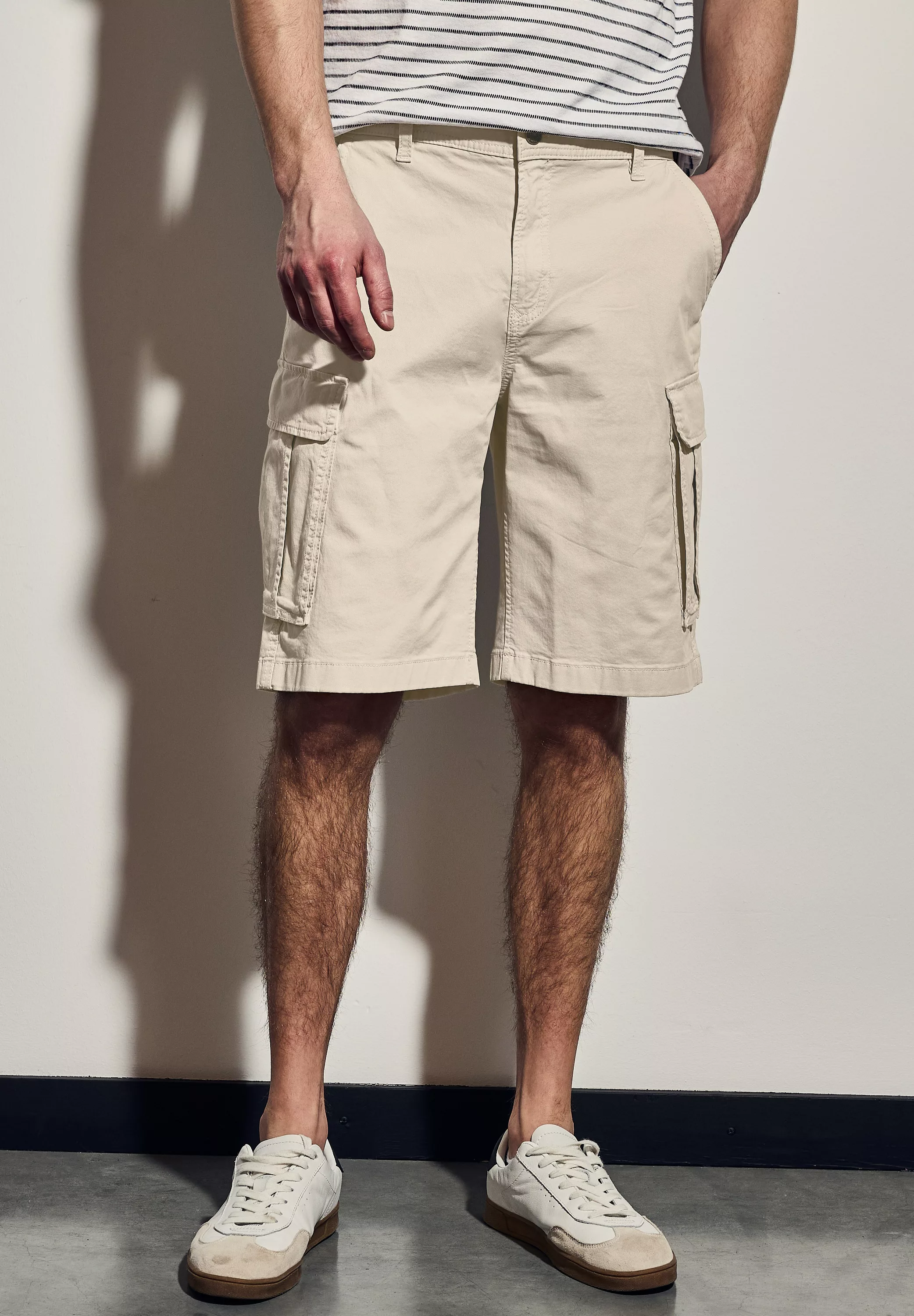 STREET ONE MEN Bermudas, mit seitlichen Einschubtaschen günstig online kaufen