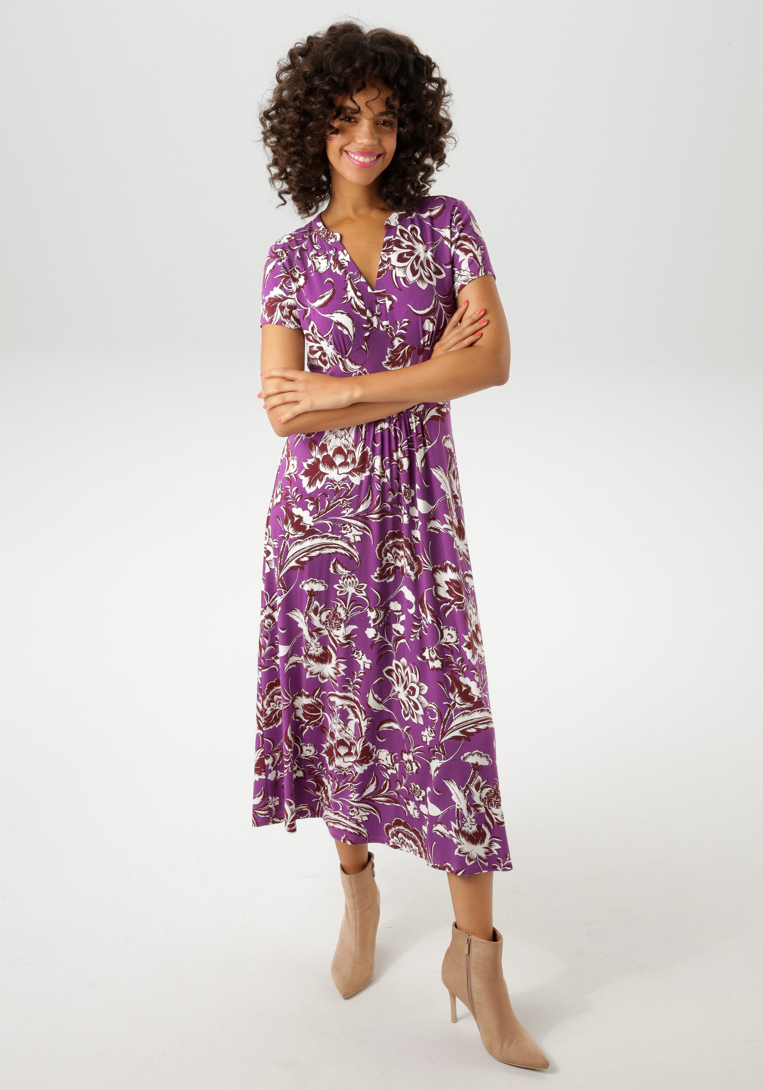 Aniston CASUAL Sommerkleid, mit großflächigem Blumendruck günstig online kaufen