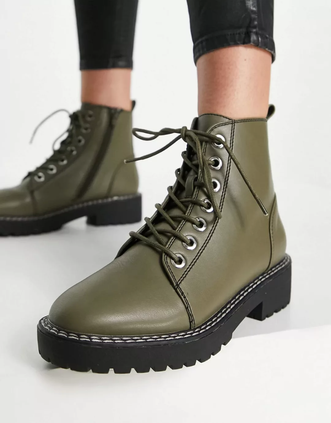 Miss Selfridge – Geschnürte Ankle-Boots in Khaki-Grün günstig online kaufen