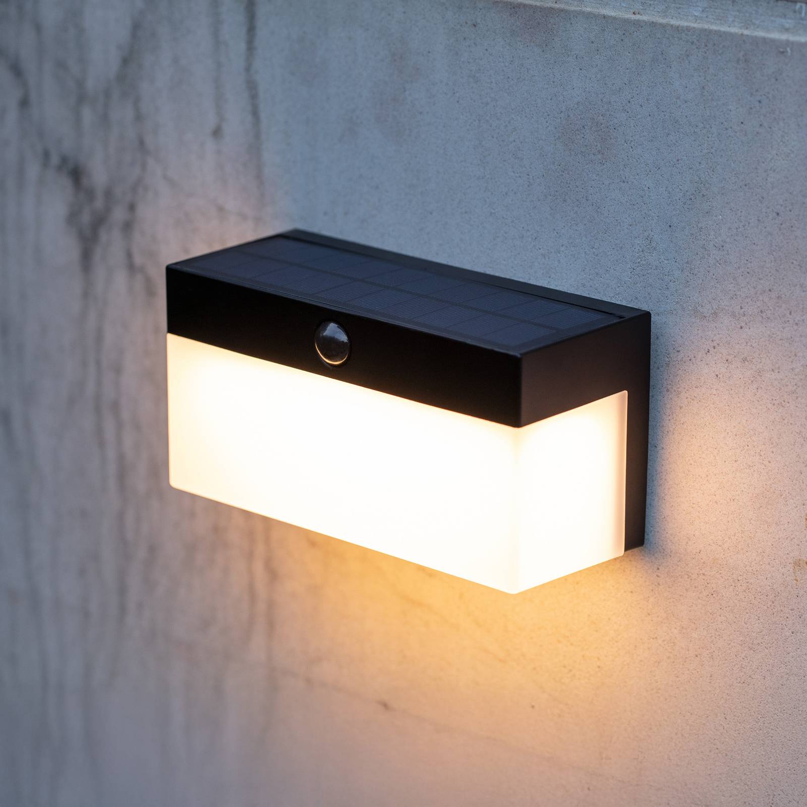 LED-Solar-Außenwandleuchte Fran, CCT günstig online kaufen