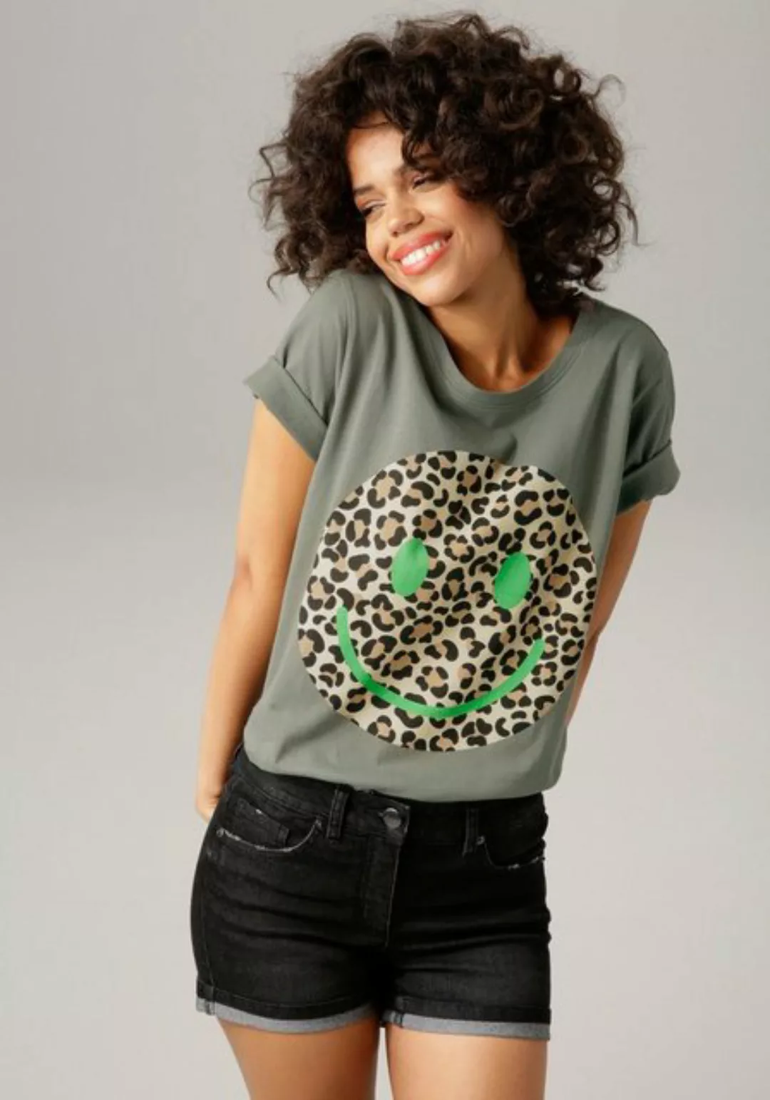 Aniston CASUAL T-Shirt, mit Smiley-Frontprint im Animal-Look günstig online kaufen