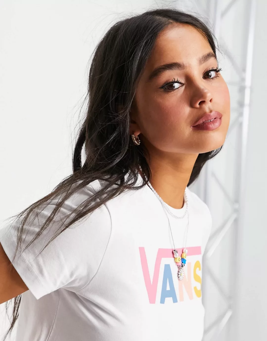 Vans – Flying V – Weißes T-Shirt mit buntem Logo günstig online kaufen