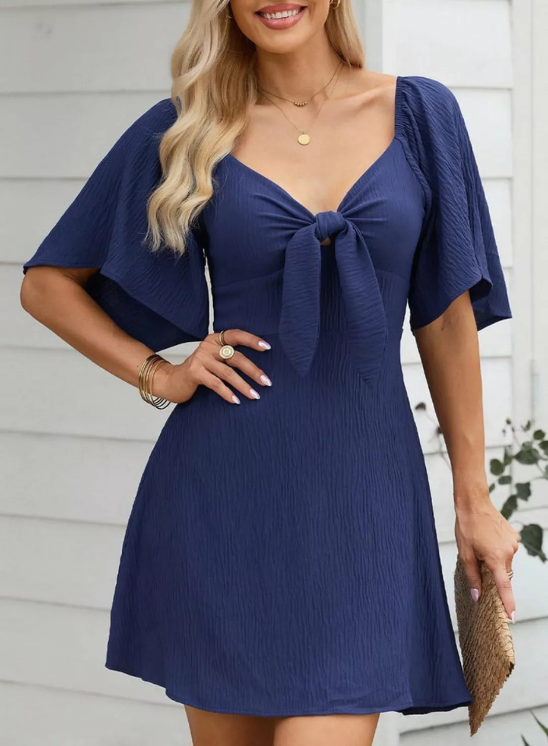 BlauWave Dirndl Kleid mit V-Ausschnitt und Rüschenärmeln (1-tlg., Für den A günstig online kaufen