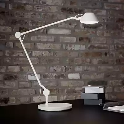 Fritz Hansen AQ01 Tischleuchte LED, weiß matt günstig online kaufen