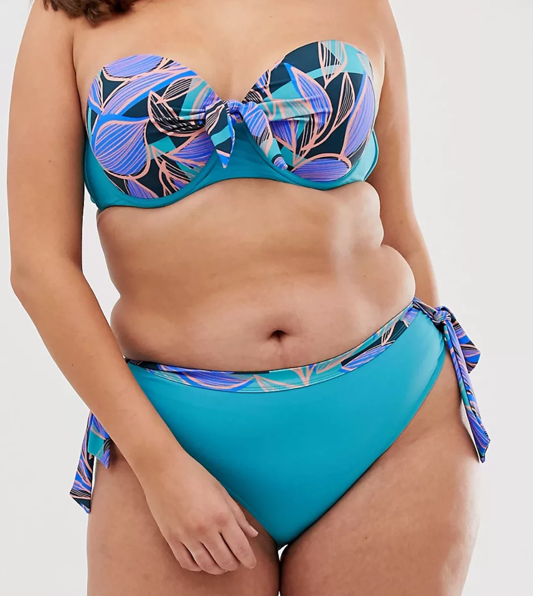 Simply Be – Bikinihose mit Bindedetail an der Seite in blauem Palmenprint-M günstig online kaufen