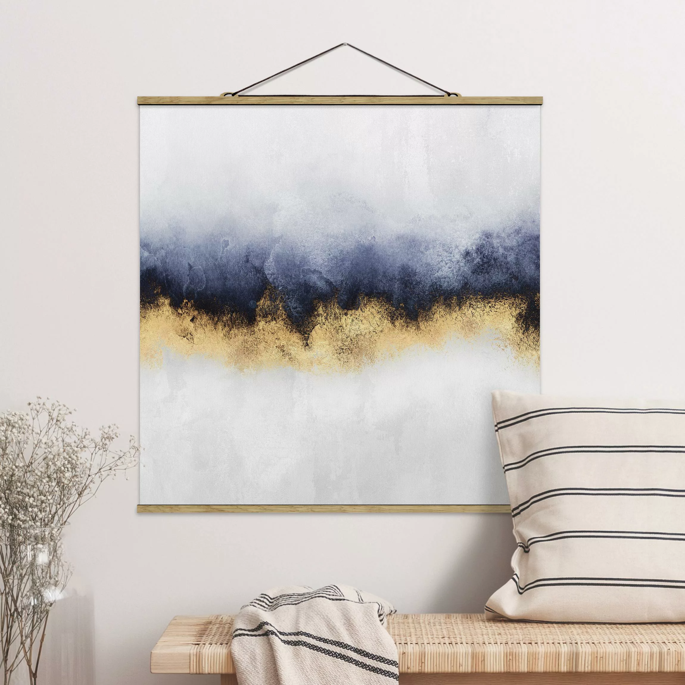 Stoffbild Abstrakt mit Posterleisten - Quadrat Wolkenhimmel mit Gold günstig online kaufen