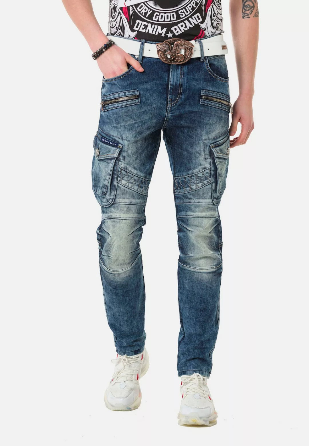 Cipo & Baxx Straight-Jeans, mit trendigen Cargotaschen günstig online kaufen