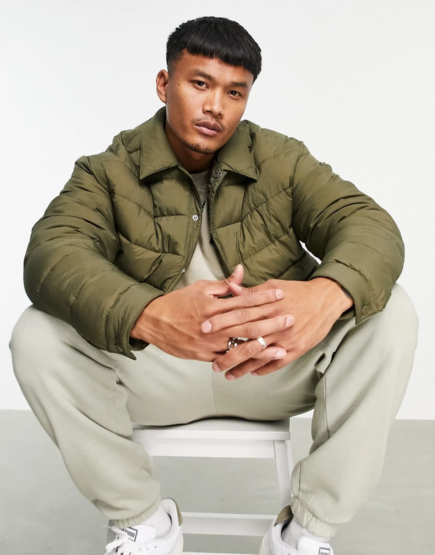 ASOS DESIGN – Gesteppter Jacke in Khaki-Grün günstig online kaufen