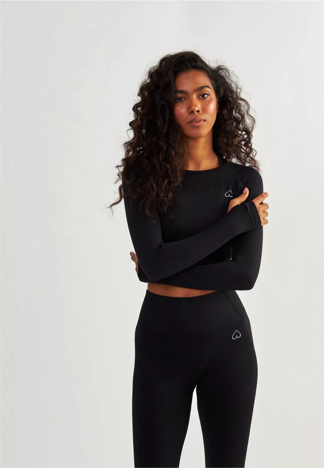 BeShaped Langarmshirt "Femme Force", (1 tlg.), mit langen Ärmeln und geripp günstig online kaufen