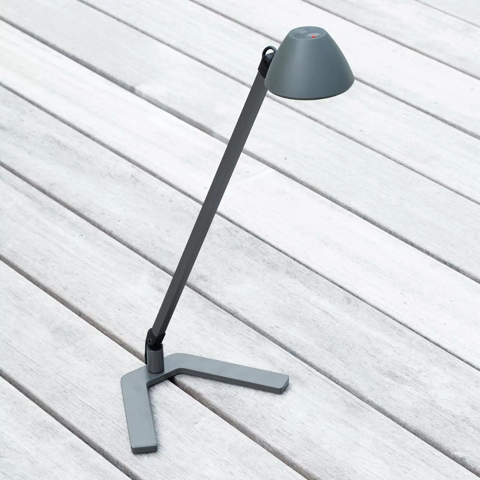 LED-Tischleuchte Lucio mit USB, dimmbar, 3.000 K günstig online kaufen