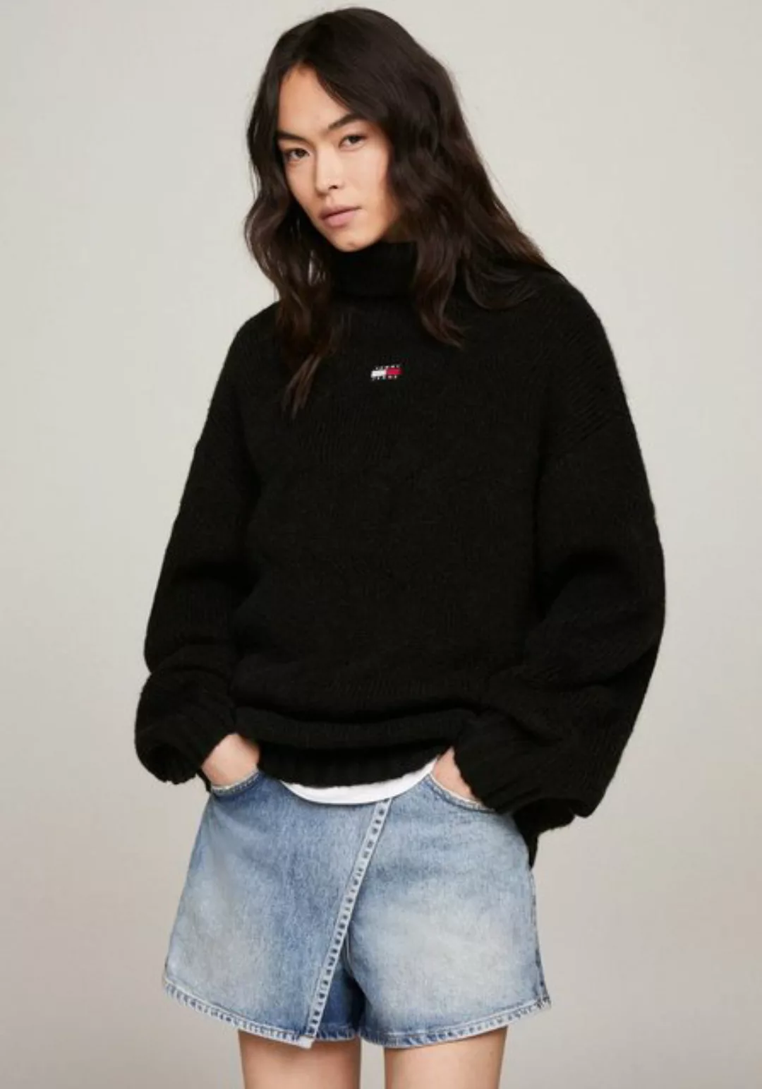 Tommy Jeans Strickpullover TJW BADGE TRTLNK CABLE SWEATER mit Rollkragen, R günstig online kaufen