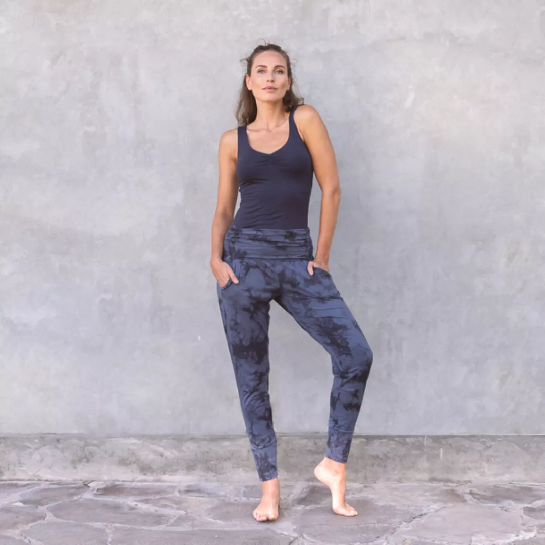 Mari Tie Dye - Damen - Hose Für Yoga Und Freizeit Aus Biobaumwolle günstig online kaufen