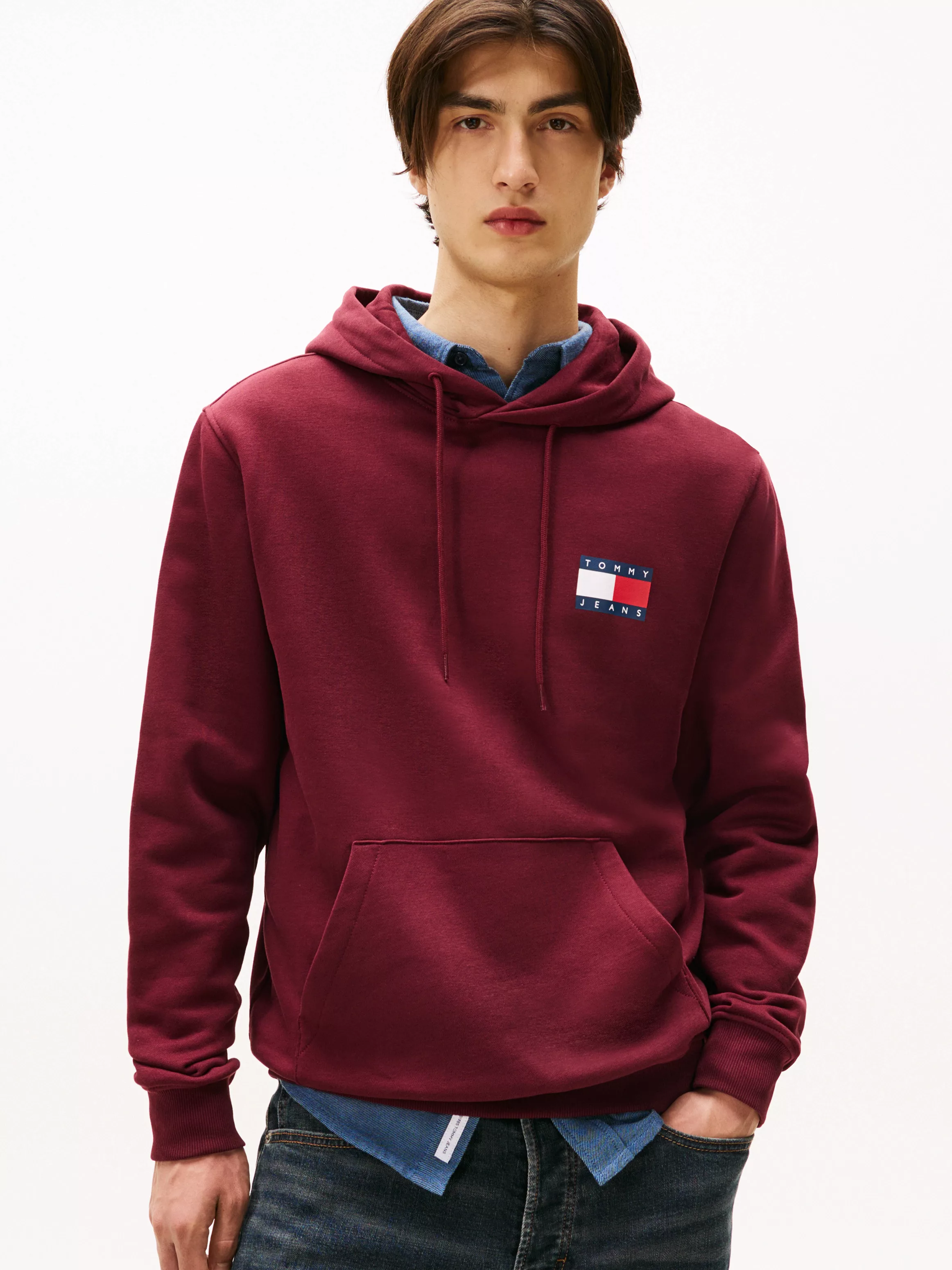 Tommy Jeans Sweatshirt "TJM REG ESSENTIAL FLAG HOOD EXT", mit bedruckten Ma günstig online kaufen