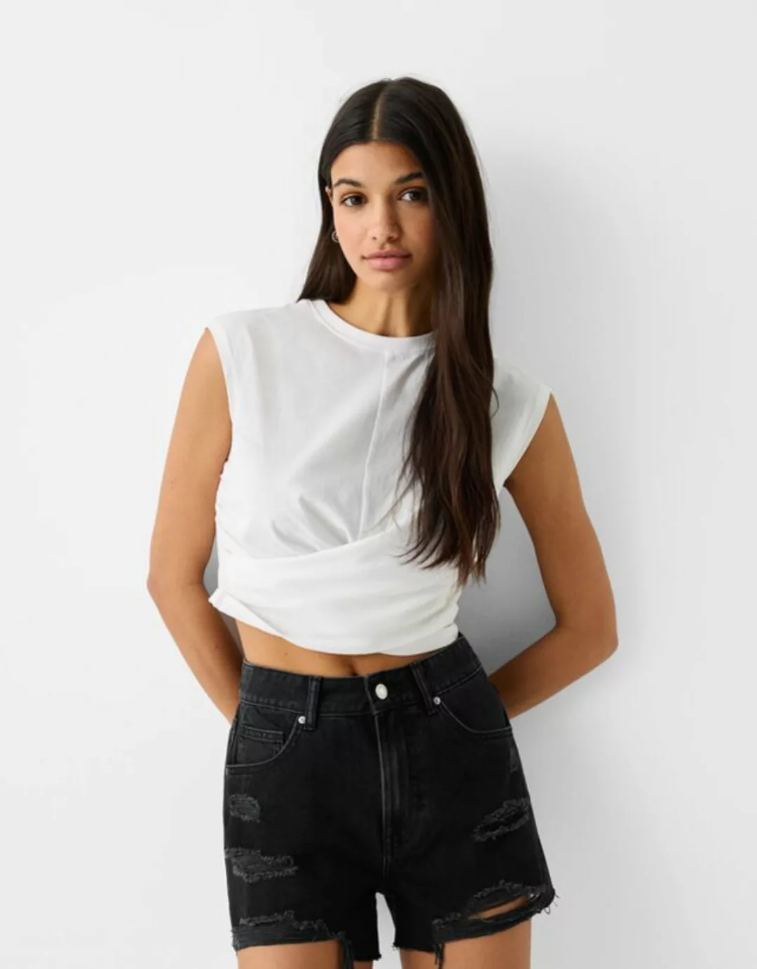 Bershka Jeansshorts Mit Rissen Damen 42 Schwarz günstig online kaufen