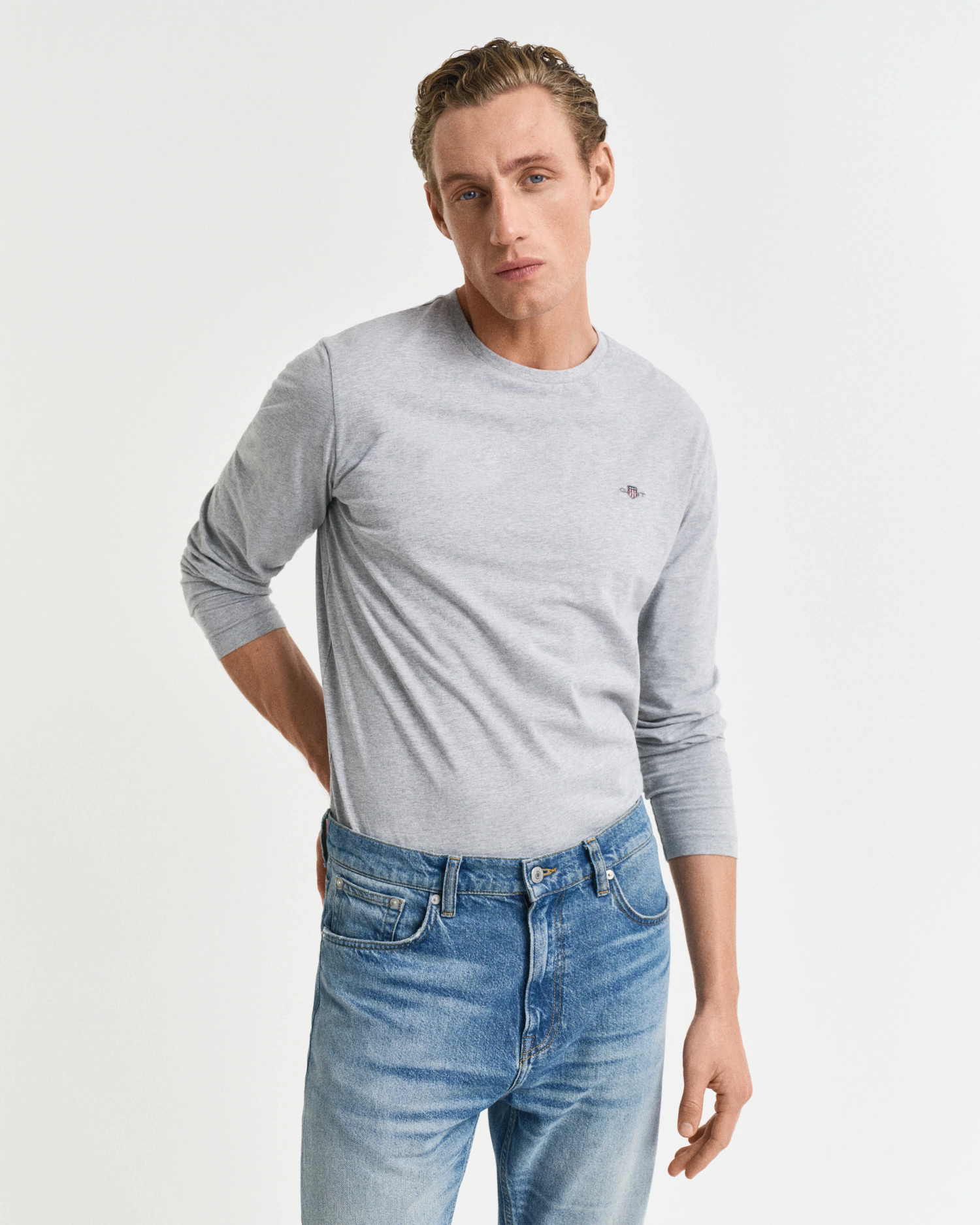 Gant Langarmshirt "REG SHIELD LS T-SHIRT", mit Logostickerei auf der Brust günstig online kaufen