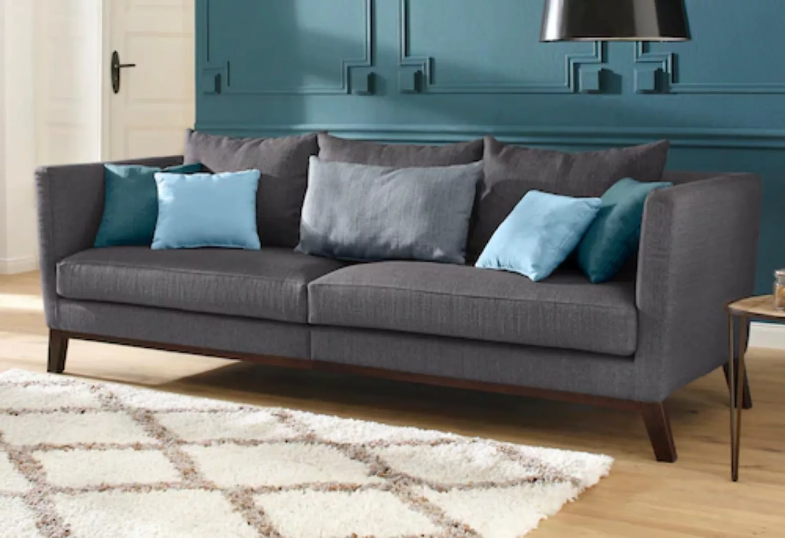 Home affaire Big-Sofa "Kim", mit Holzbeinen und vielen losen Kissen günstig online kaufen