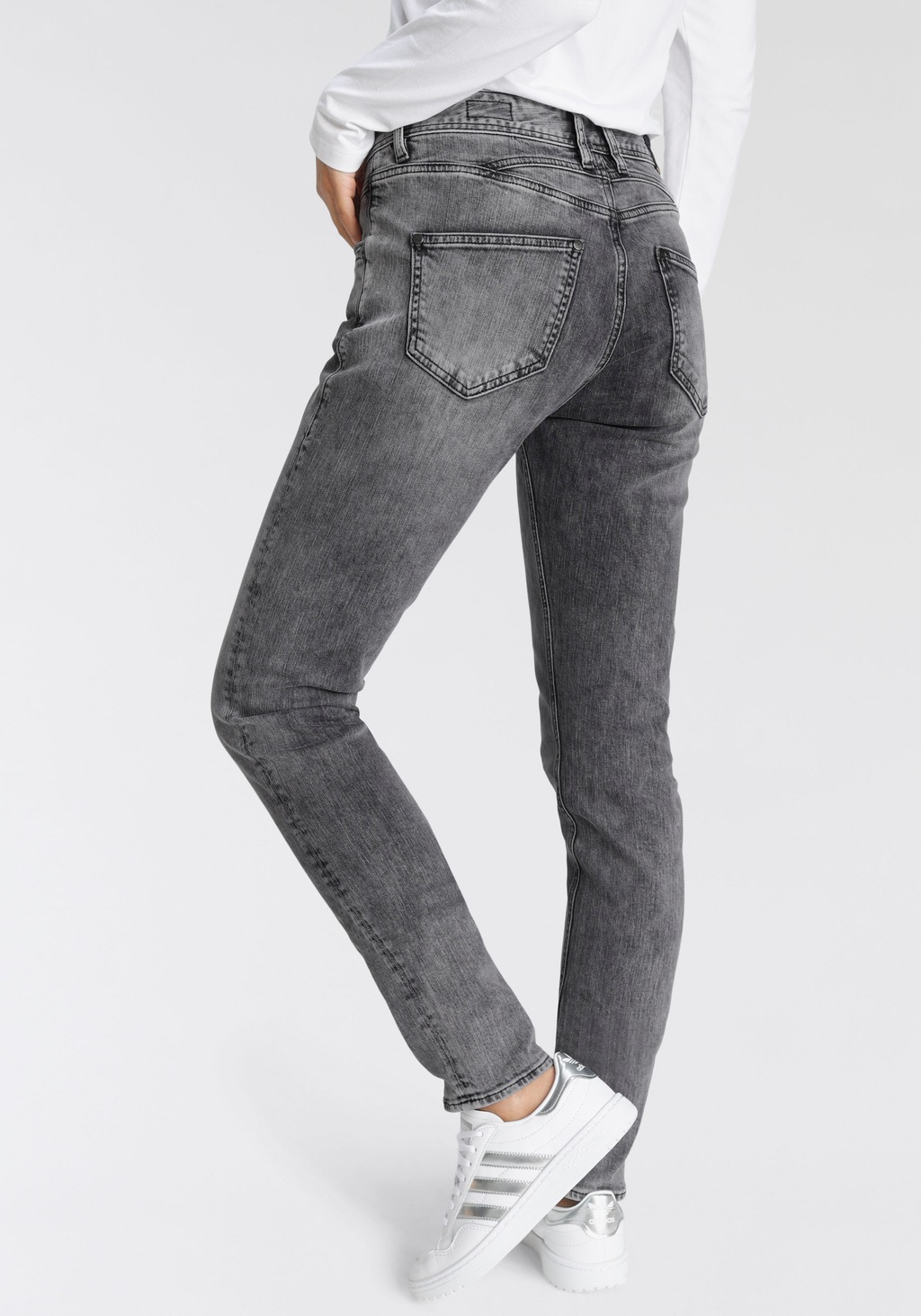 Herrlicher Slim-fit-Jeans PEPPY SLIM RECYCLED DENIM Normal Waist Recycled P günstig online kaufen