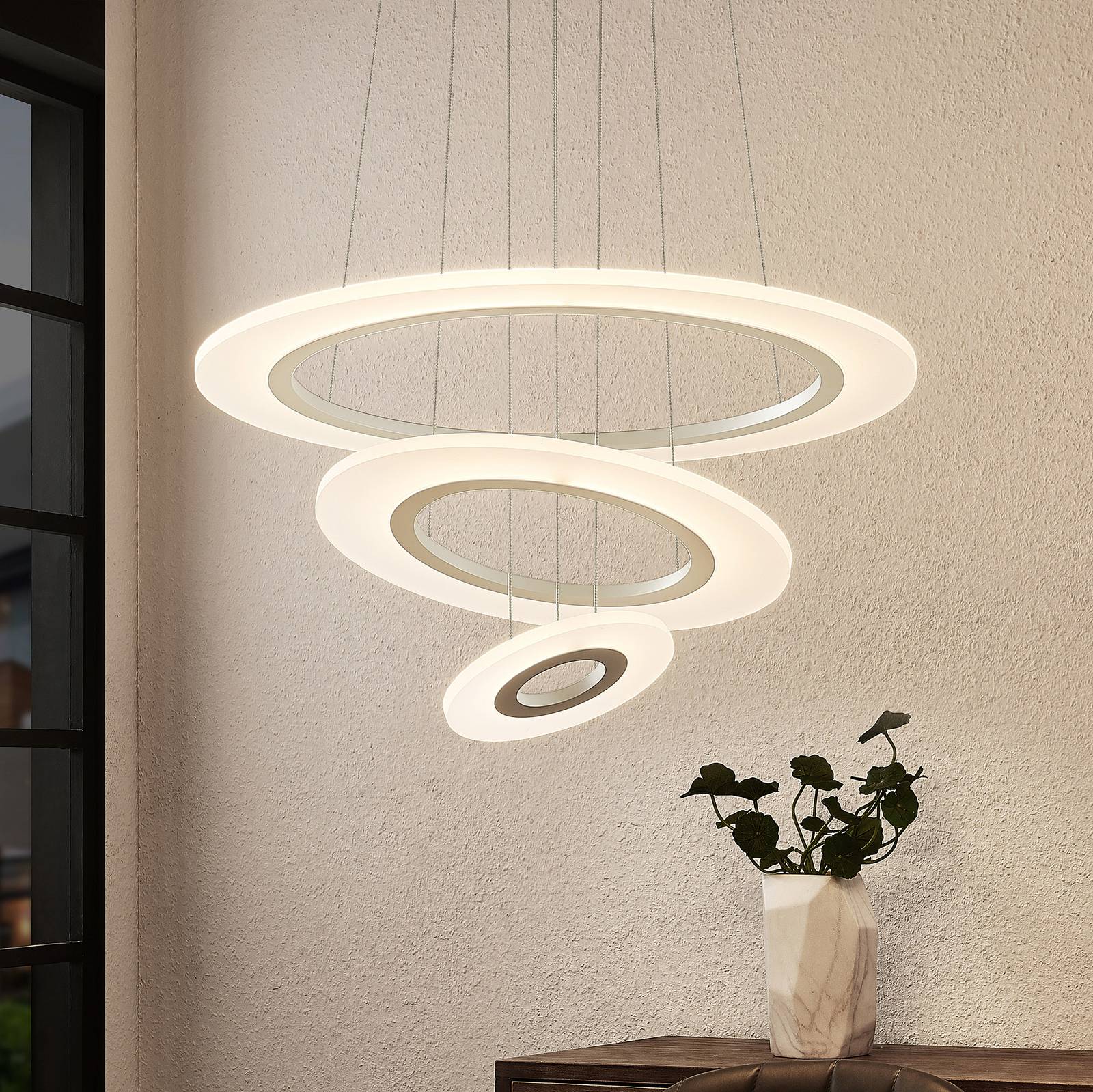 Lindby Amisu LED-Hängeleuchte mit drei Ringen günstig online kaufen