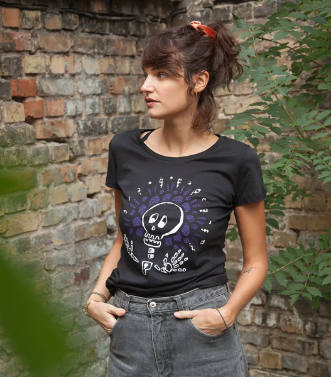 Sugar Skull Halloween - Fair Wear Frauen T-shirt - Black günstig online kaufen