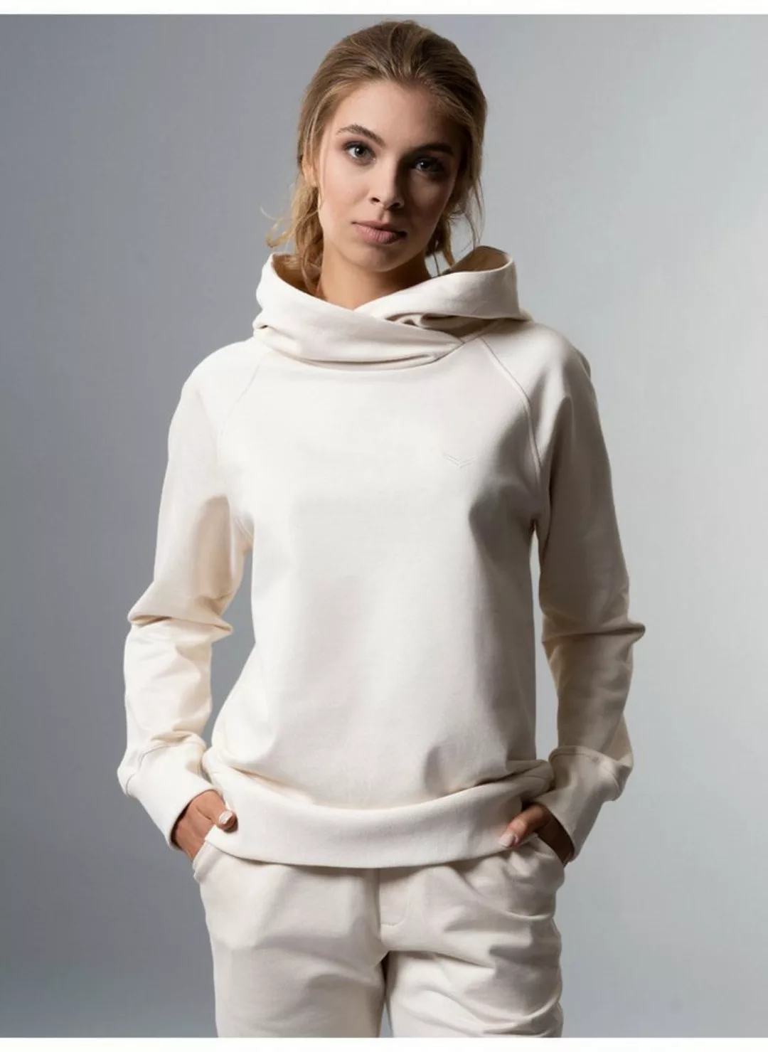 Trigema Sweatshirt TRIGEMA Modischer Hoodie aus Biobaumwolle (kbA) günstig online kaufen