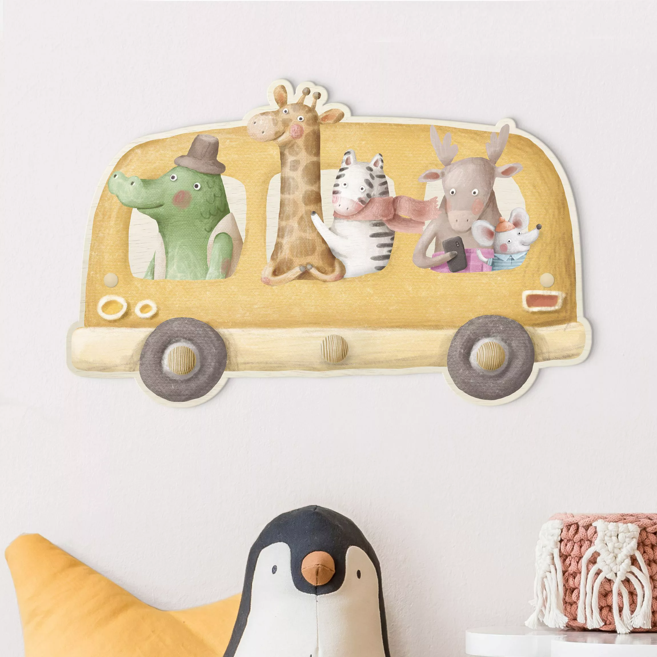 Kindergarderobe Holz Bus voller Tiere Aquarell günstig online kaufen