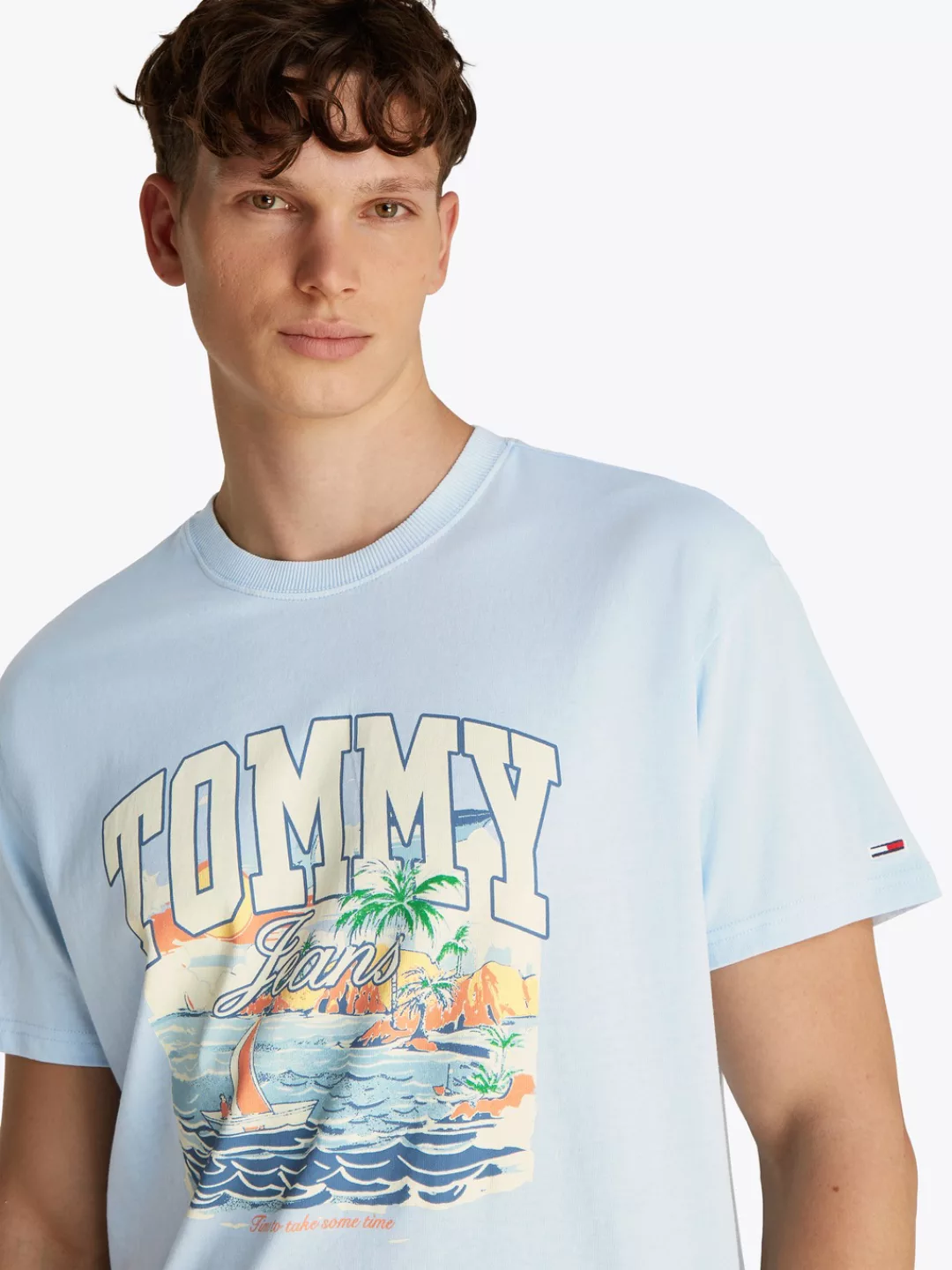 Tommy Jeans T-Shirt "TJM RLX ARCH SAILING SS TEE EXT", mit großem, mehrfarb günstig online kaufen