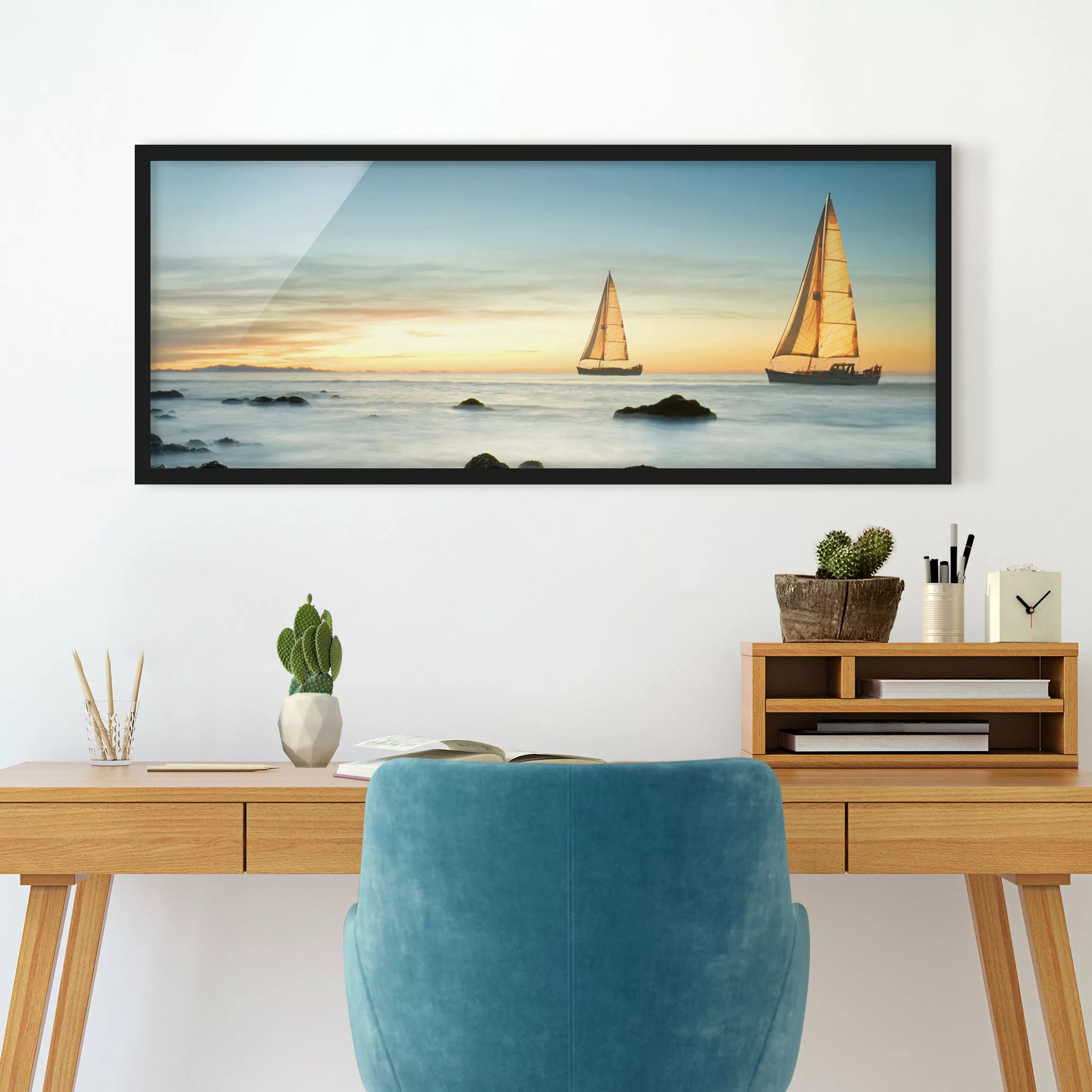 Bild mit Rahmen Strand - Panorama Segelschiffe im Ozean günstig online kaufen